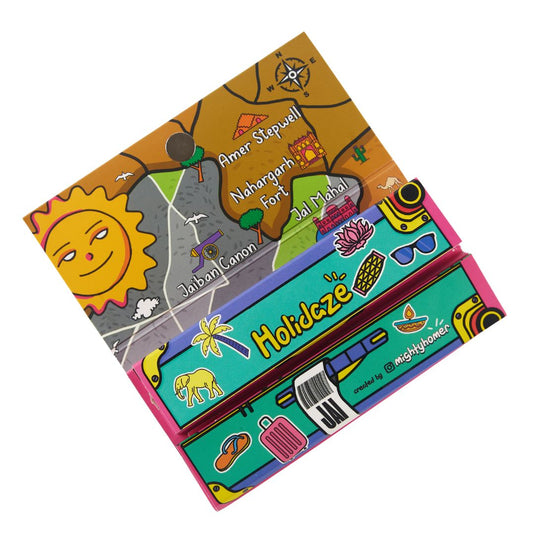 Buy Holidaze (Ind) - King Size Papers + Grinder + Tray (Box of 16) | Slimjim India