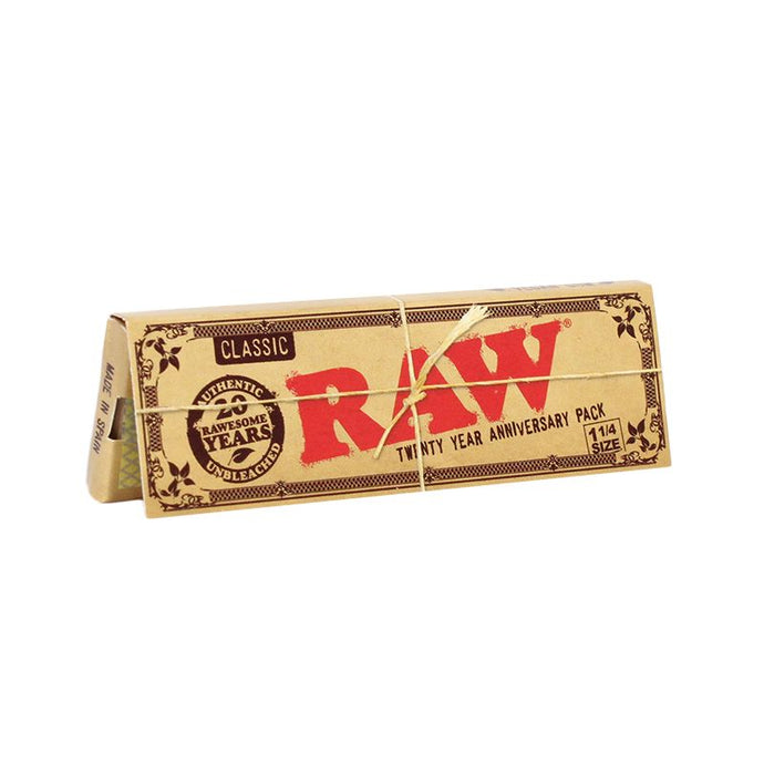 Buy RAW Classic - 1 1/4th Paper Paraphernalia | Slimjim India