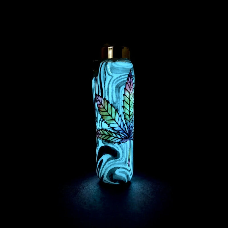 Load image into Gallery viewer, Buy The Glow Leaf Lighter | Slimjim India
