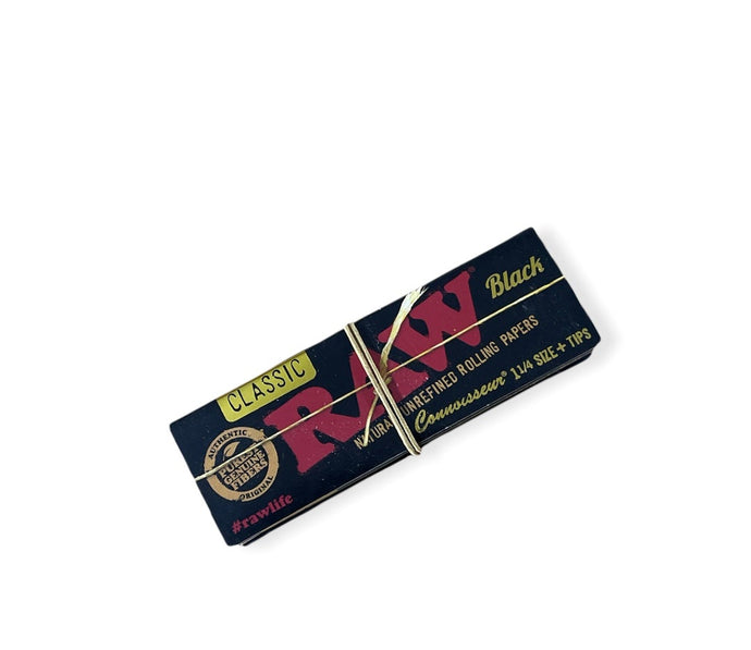 Buy Raw Black Connoisseur 1 1/4th Skins Smokeables | Slimjim India